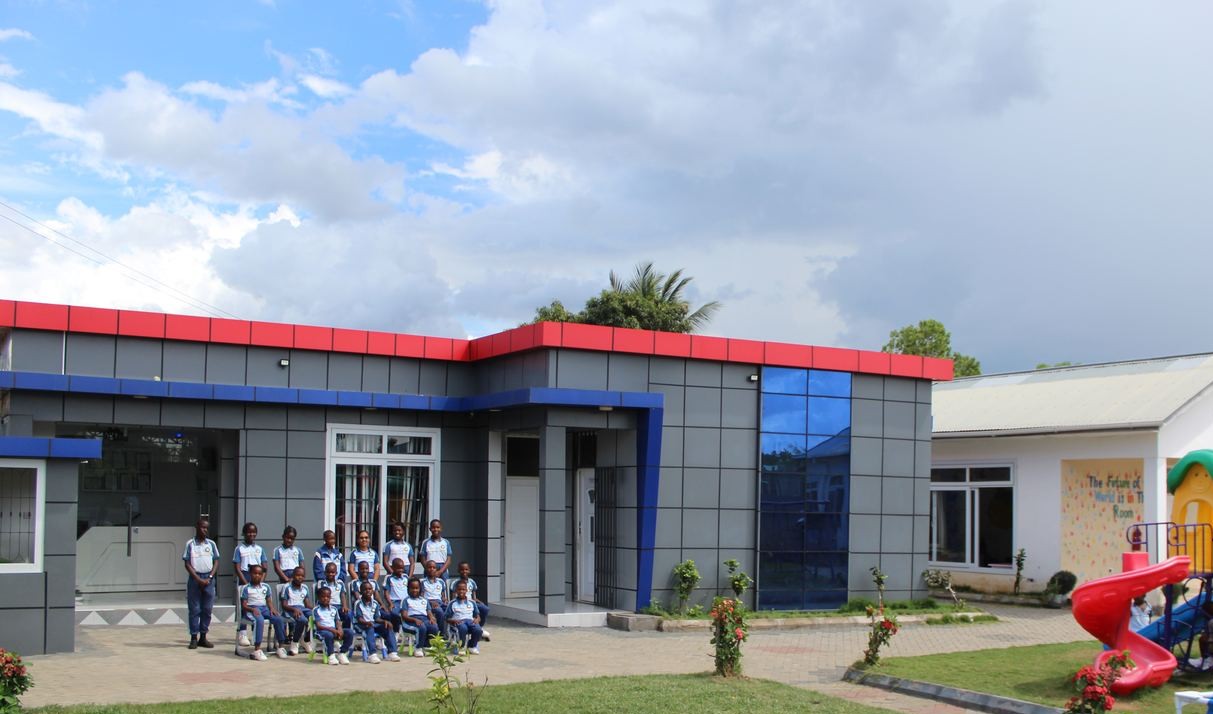 De'Kayra School
